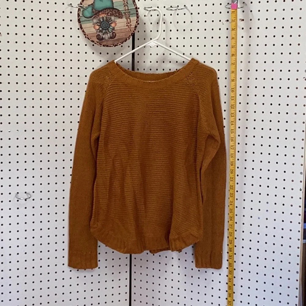 Sweater - Picture 1 of 4